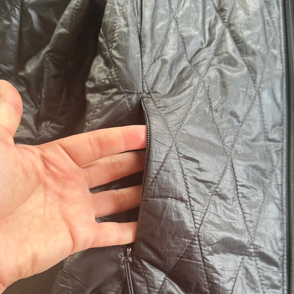Patagonia Quilted Jacket in Black - Picture 5 of 6